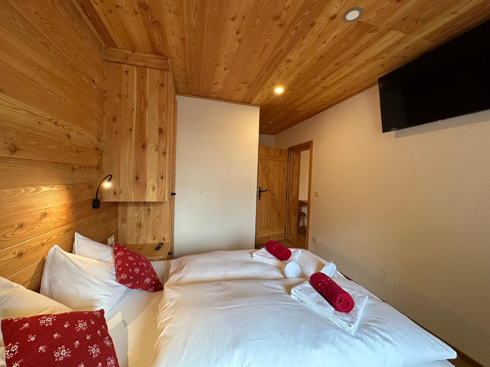 Hotel Surc Kranjska Gora Exterior photo