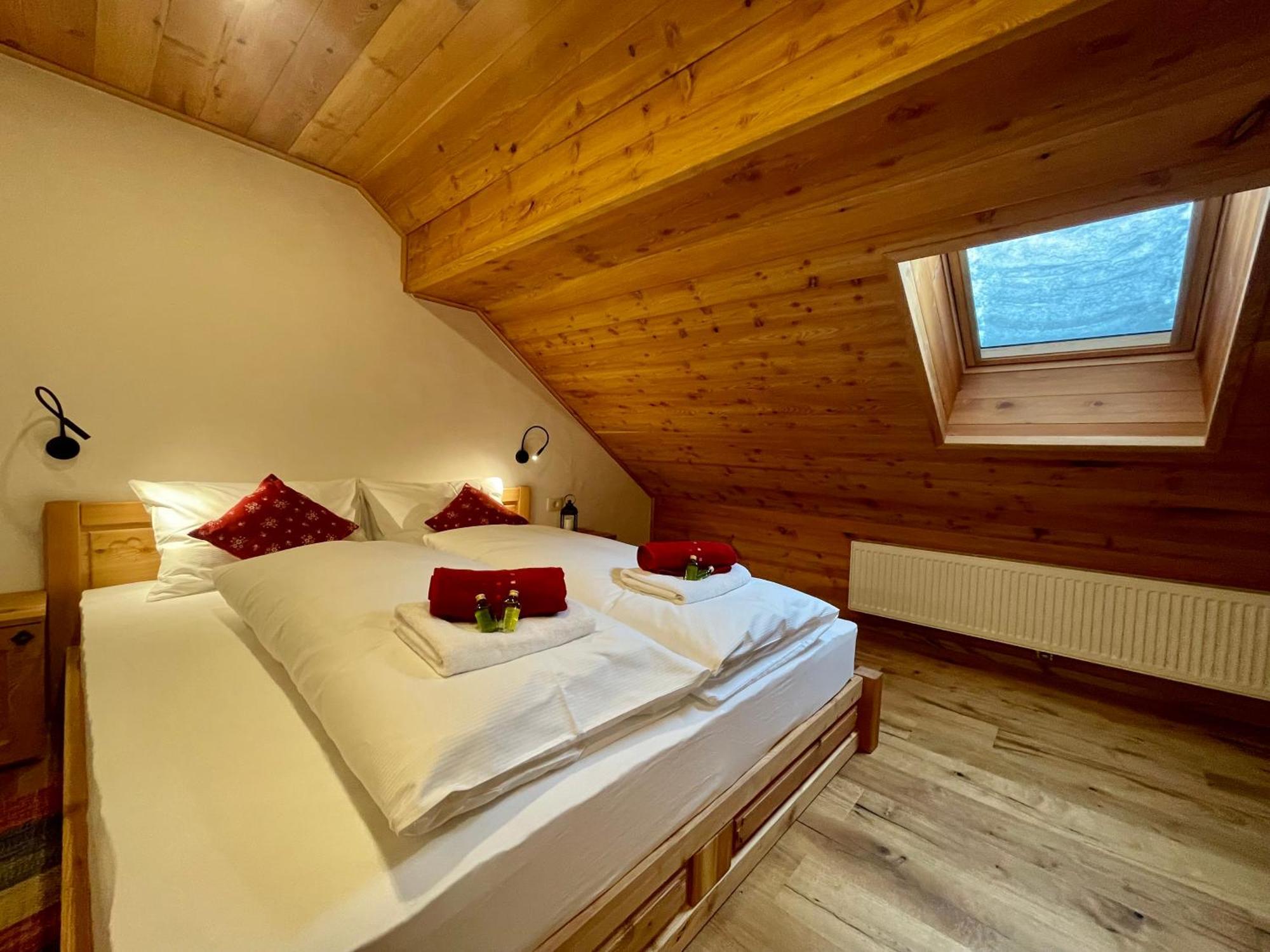 Hotel Surc Kranjska Gora Exterior photo