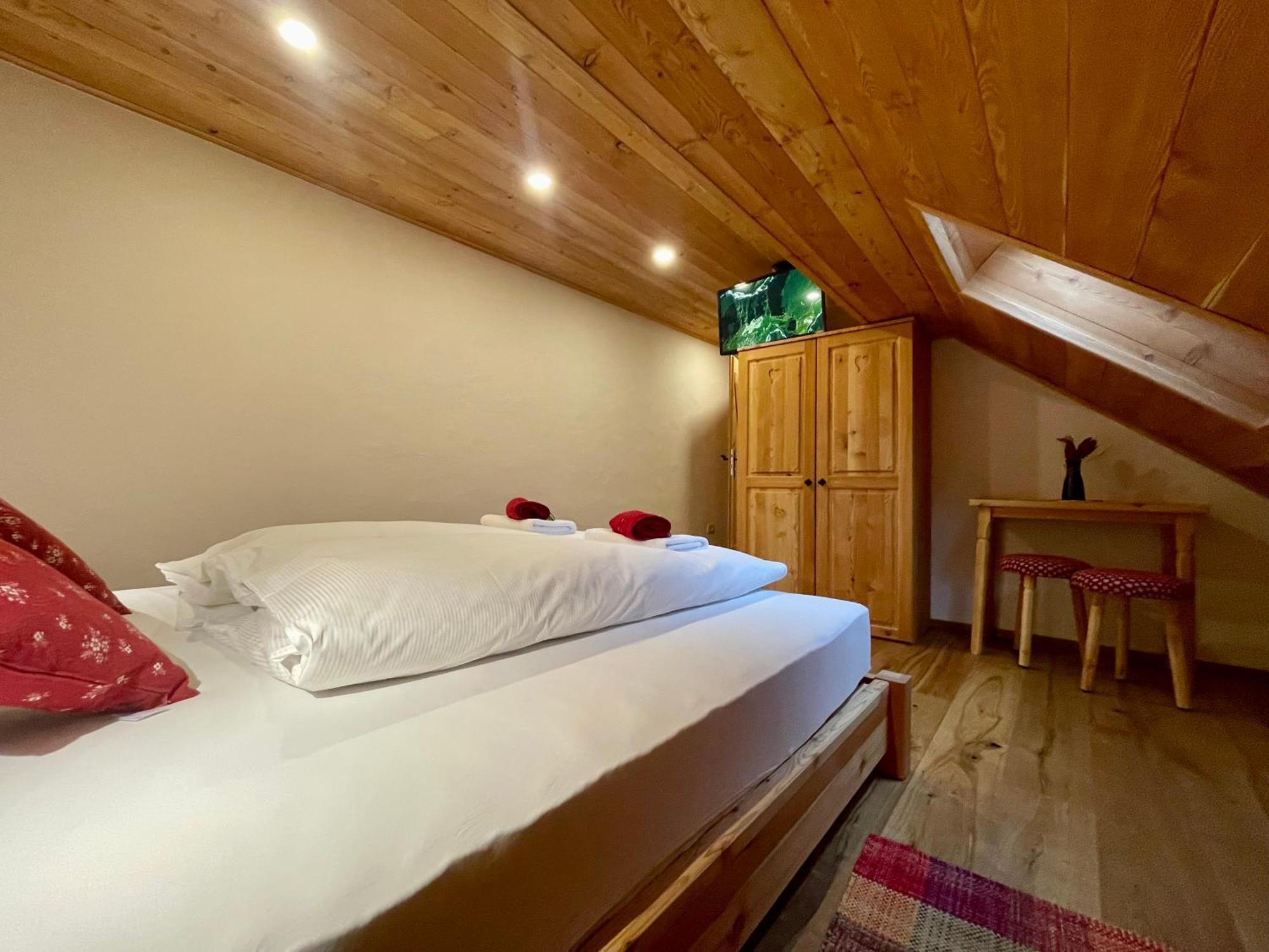 Hotel Surc Kranjska Gora Exterior photo